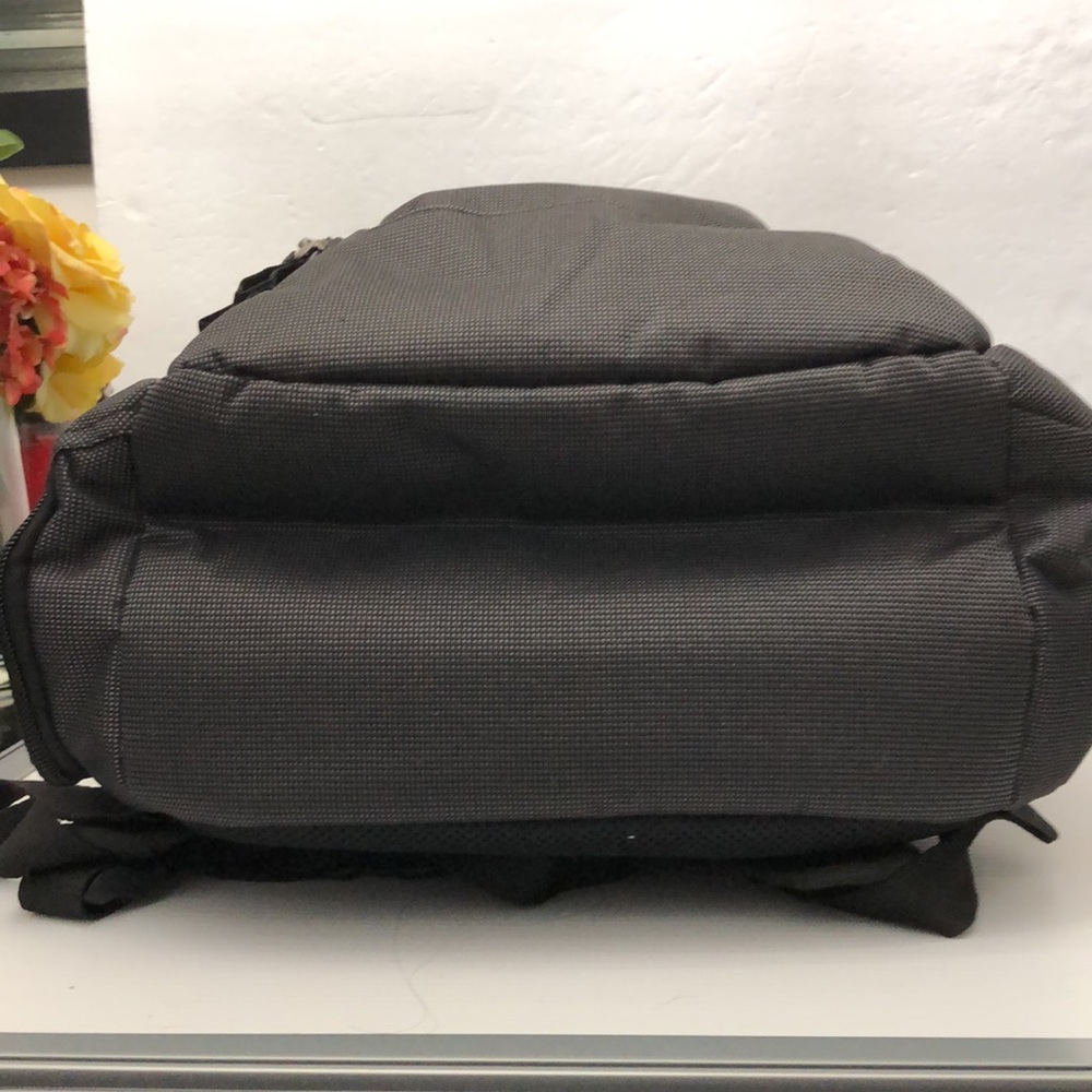 OGIO STRATAGEM BACKPACK  SIZE M - Picture 7 of 16